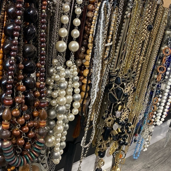 Necklace mixed bundle of 10 - Picture 1 of 1